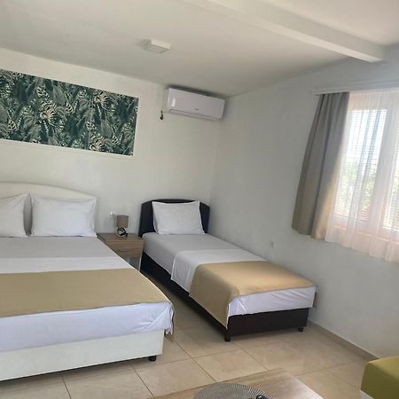 Apartments Vila Sara M Ulcinj Eksteriør bilde