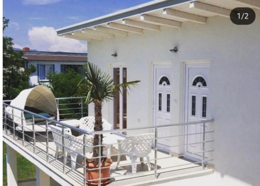 Apartments Vila Sara M Ulcinj Rom bilde