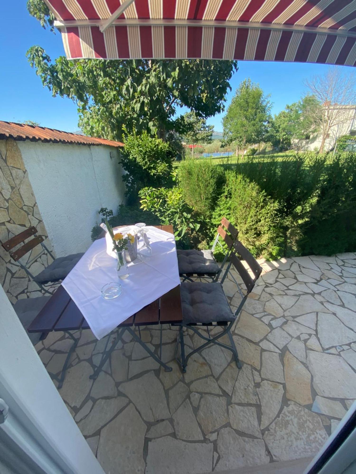 Apartments Vila Sara M Ulcinj Eksteriør bilde