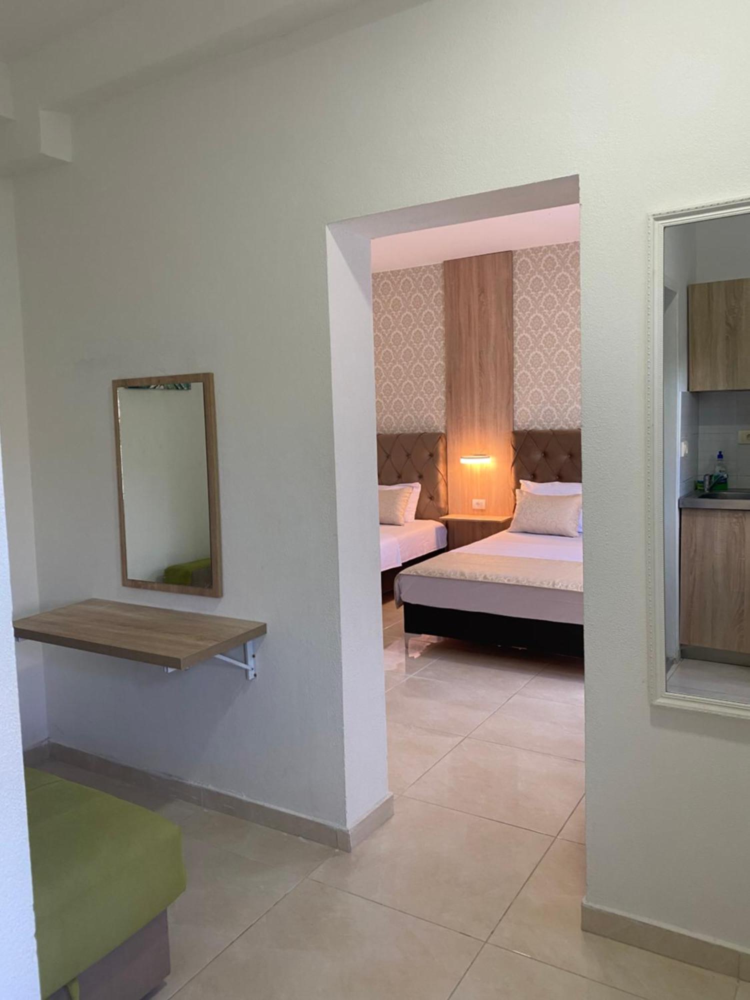 Apartments Vila Sara M Ulcinj Eksteriør bilde